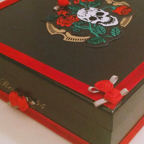 Suenos de Saundra Upcycled Collection, Black , AGANORSA Cigar Box, Purse - Picture 7 of 14